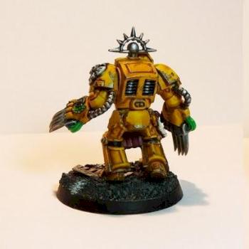 Imperial Fist Terminator Sargent with Lighting Claws by PoneyBoy