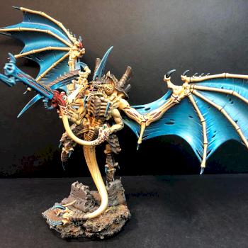 Tyranid Hive Tyrant by gellio