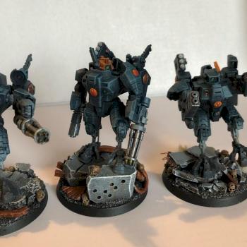 Tau XV 88 Battlesuits by Orlandwolf