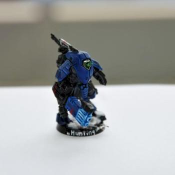 Tau Stealth Suit- Hunting by Guerillia