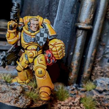 Imperial Fist Intercessor Sergeant by Ian Alexander