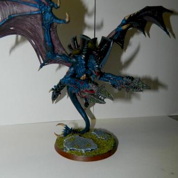 Tyranid Flying Hive Tyrant by Rustyeh