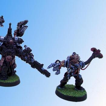 Deathwatch Techmarine w. Servitor and Sergant by DaTroll
