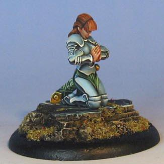 Hasslefree Kneeling Female paladin on sculpted base by Wappellious