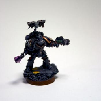 Salamanders Space Marine Chaplain by Emerett