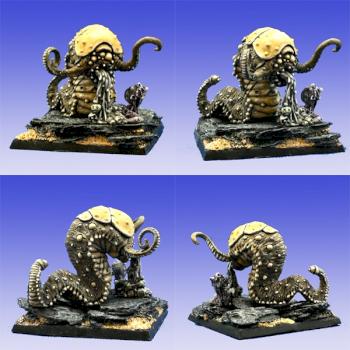 Mid Nor Larva by phael_minis