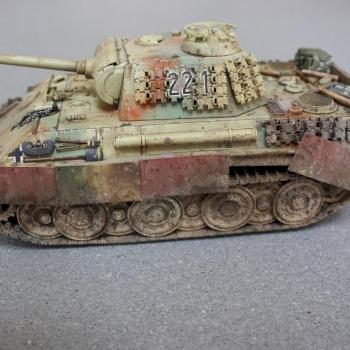 Dragon 1:35 Panther Ausf G by big_g
