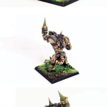Skaven Rat Ogre with packmaster by MantraStudio