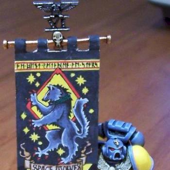 Wolf Guard standard bearer by paladian
