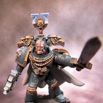 Ultramarines Captain by Je_Suis_Un_Geek