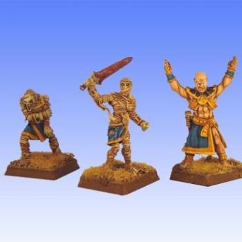 Priest and Mummies by Little Lead Men