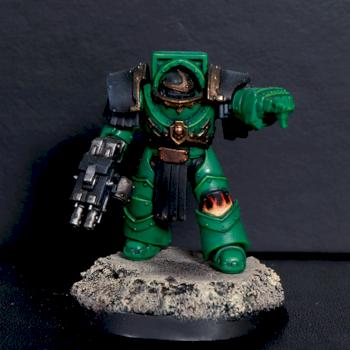 Warhammer 40k Salamanders Space Marine by kaiserdean