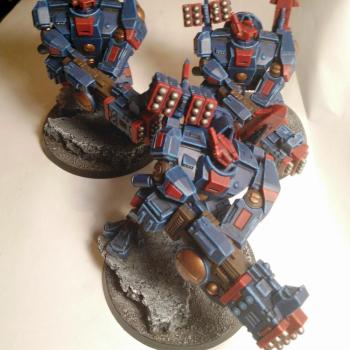 T'au XV88 Broadside Battlesuits by Grub