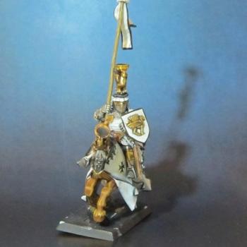 Grail  Knight Stendard Bearer 5th Edition by peloso