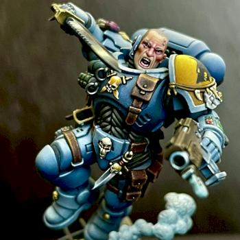 Space Wolf Battle Leader in Phobos armour by SirMark