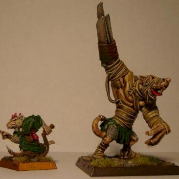 Skaven Rat Ogre and Packmaster by clan atrophy