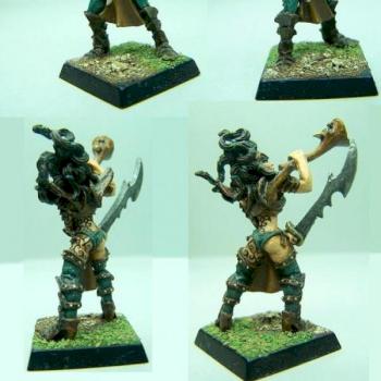 Musicienne Danseuse de Guerre by Valie