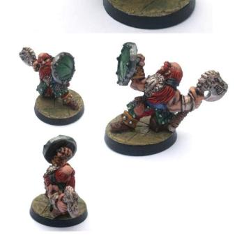dwarf hero from D K Miniatures (TFT) by mayan king