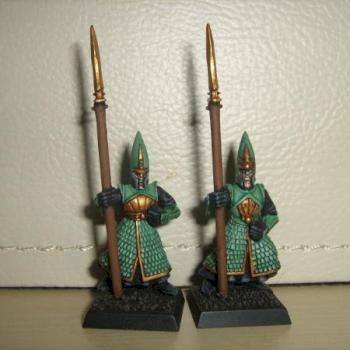 2 High elf spearmen(minus shields) by hexter