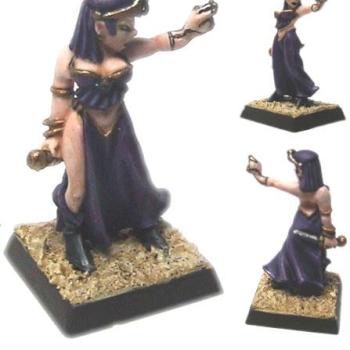 Tomb King Liche Priestress by Scott ExV