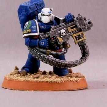 ultramarine with heavy bolter by Dave4tin