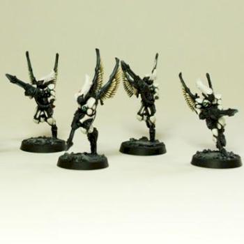 Eldar Swooping Hawks by weina