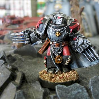 Space marine veteran with lightning claws by Jodokast
