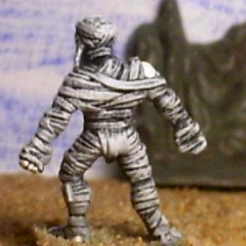 Mummy(reverse side) by manicpainter