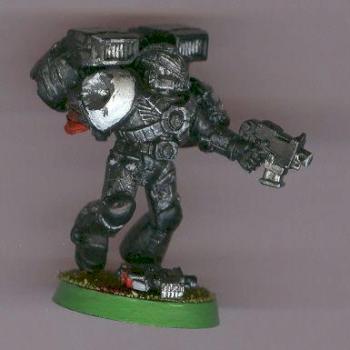 space marine with damage armour by Arhangel