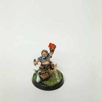 Blood Bowl Referee halfling by pentafigs