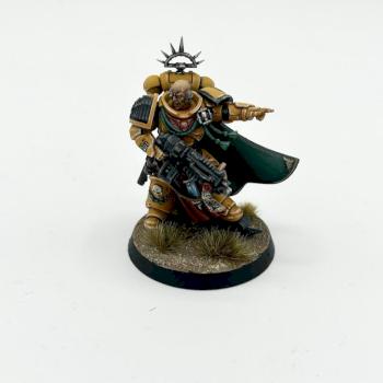 Primaris Captain Imperial fists space marines WARHAMMER 40k by juanlurockerman