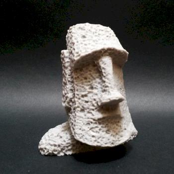 Moai head by Gidran