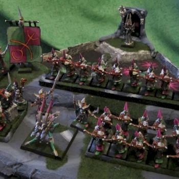 Crossbowmen and Bolt Throwers from Cult of Slaanesh Army by Franz79