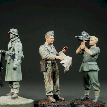 FOUR 1/35 scale resin figures of soldiers of 2nd WW by Finecraftpoland