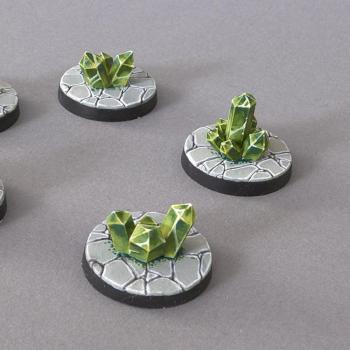 Warpstone tokens (Spellcrow Stone Bases + Spellcrow Necrolith Crystals) by aandred