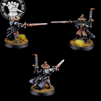 Warhammer 40k. Inquisitor with Inferno Pistol & Power Sword by cool-minis.com