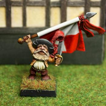Dwarf Standard bearer by Carpo