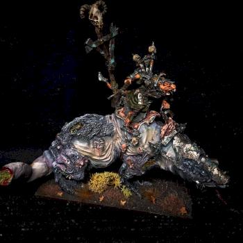 Skaven warlord on brood horror by pentafigs