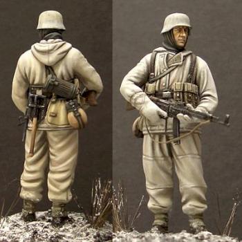 1/35 WWII German MP44 Gunner by joe lo