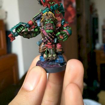 Ork nob with flash gitz pirate hat by slannn