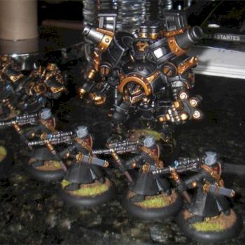Khador Widowmakers alongside Behemoth by exocorp