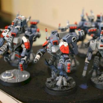 Forgeworld Tau Crisis Suits by exocorp