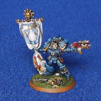 Ultramarines Standartenträger by skippygreif