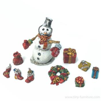 Snowman and Christmas gifts by Kazanceva