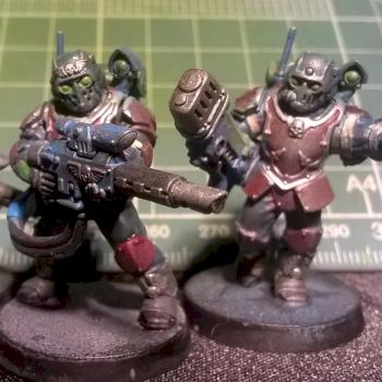 My first painted miniatures. What do you think by minidude