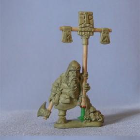 Dwarf standard bearer by Shu-Min