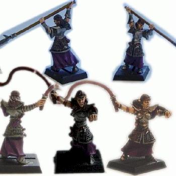 Dark Elf Chariot Crew by Surion