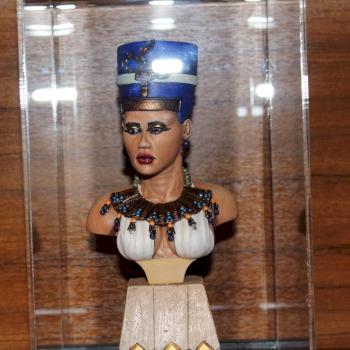 Nefertiti by Crookedjaw