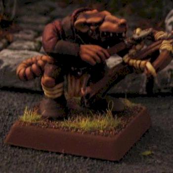 Skaven Nightrunner with Crossbow by Lodin