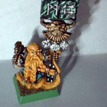 Dwarf Battle Standard Bearer by Jaime